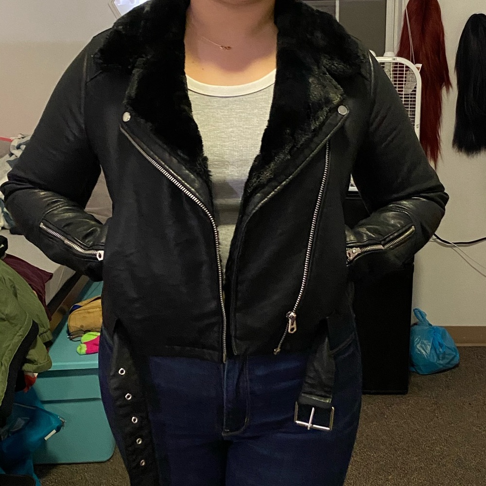 Leather jacket! - Picture 3 of 4